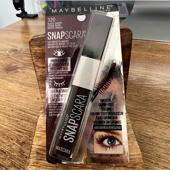 Maybelline Black Cherry #320 Mascara clump free New - Picture 2 of 6